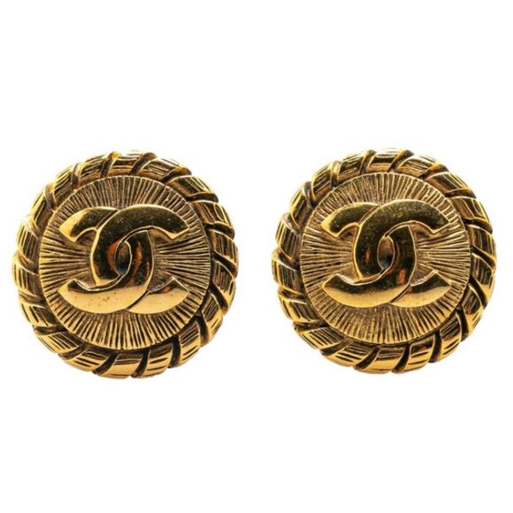 CHANEL CC Logos Round Clip-On Earrings Gold Tone Auth w/Box #4665 - Picture 1 of 4
